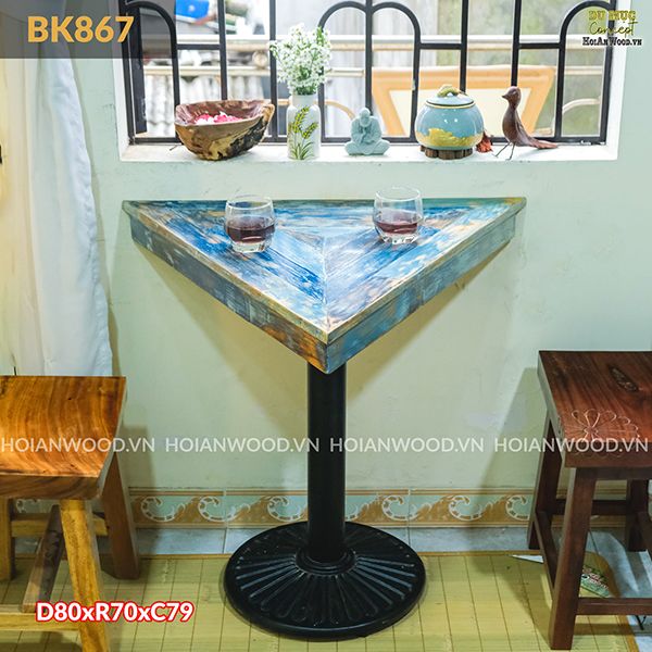 ban-tam-giac-chan-tru-sat