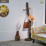Trụ gỗ lũa phong cách Rustic làm móc áo, móc treo