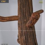 Trụ gỗ lũa phong cách Rustic làm móc áo, móc treo