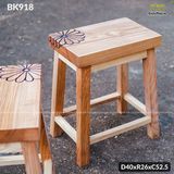 Ghế khắc hoa cúc