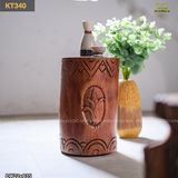 Đôn gỗ điêu khắc hình tượng dân gian