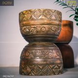 Đôn gỗ khắc hoa văn chim Lạc