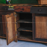 Tủ gỗ dài áp tường