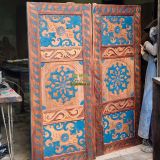 Cửa gỗ lũa điêu khắc