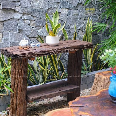 Kệ gỗ lũa sân vườn