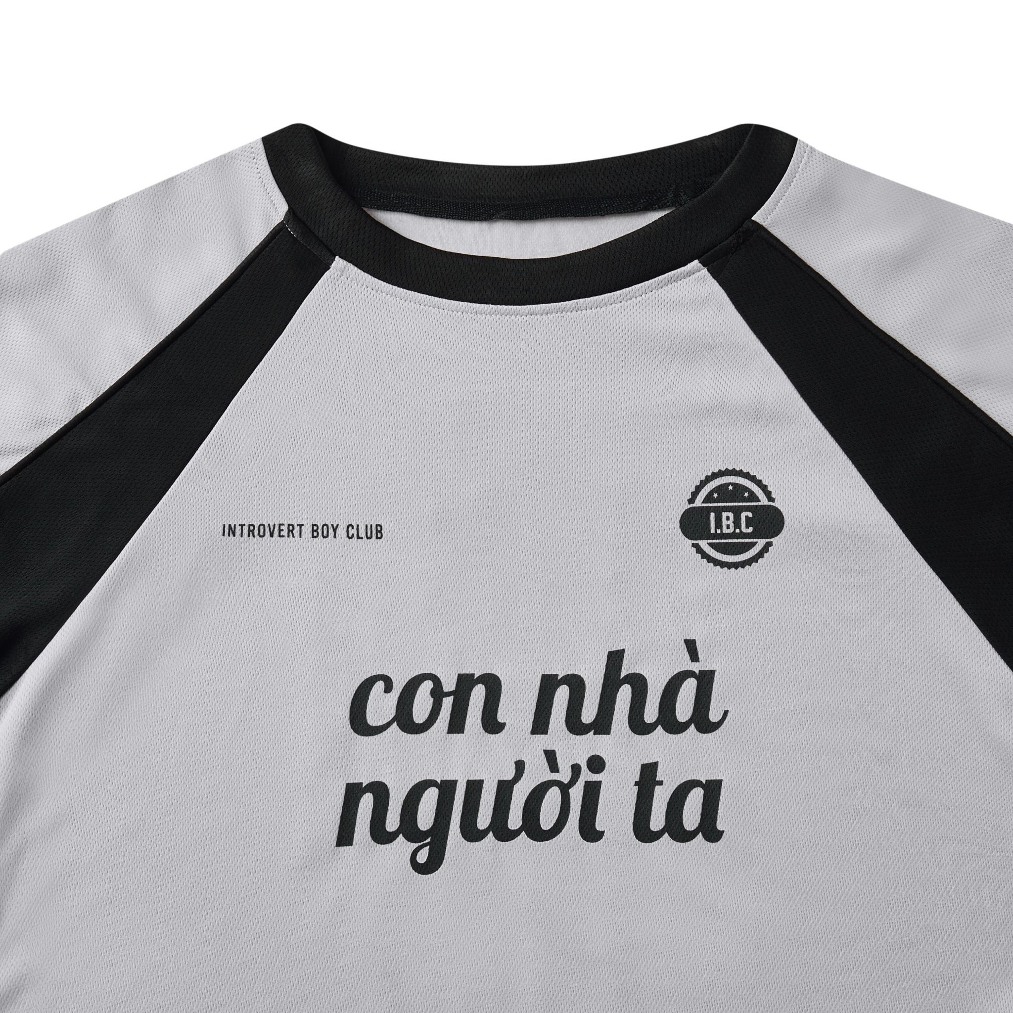  Con Nhà Người Ta T-shirt - Grey 