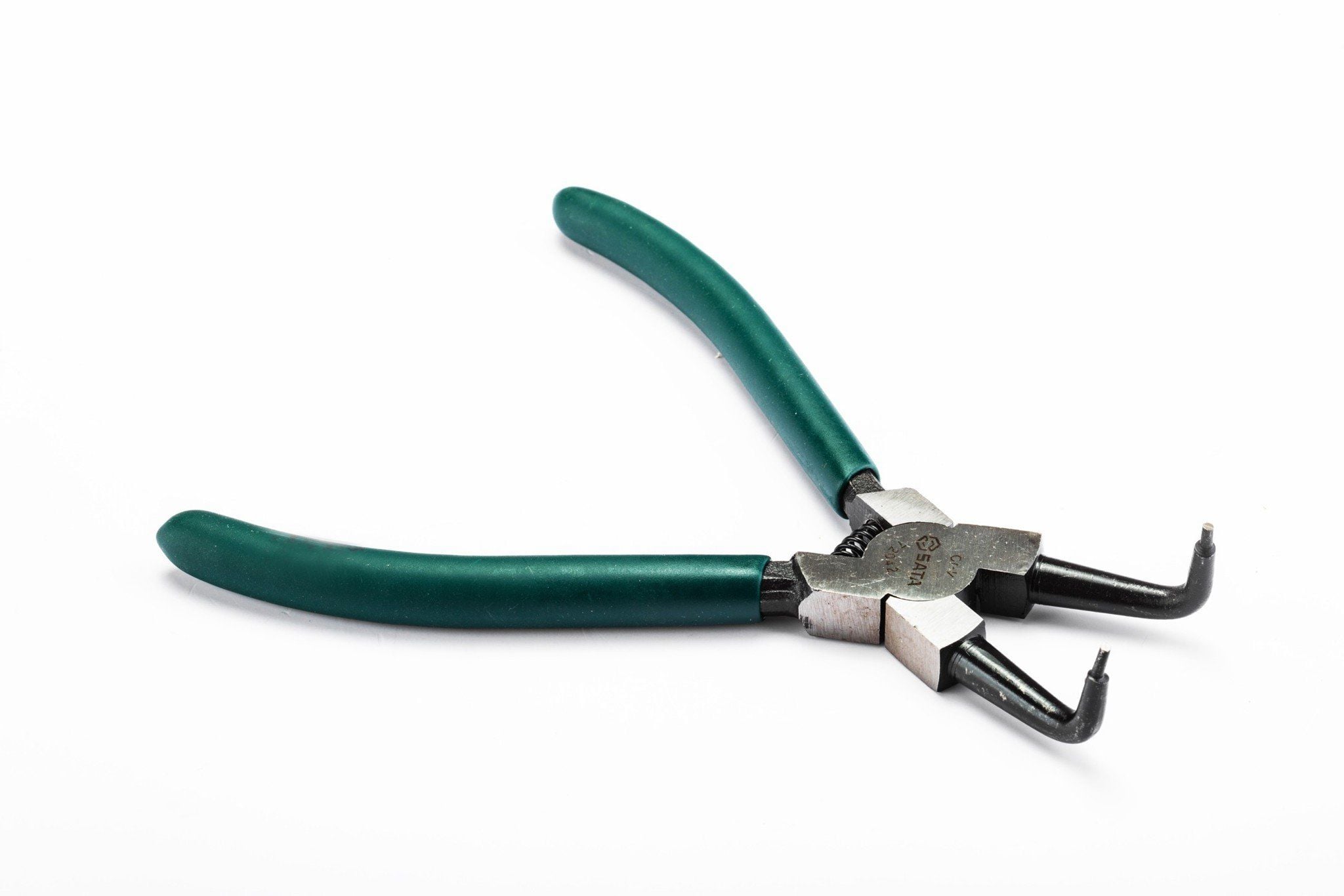  Kìm mở phe trong mũi cong SATA 9 inch 72043 