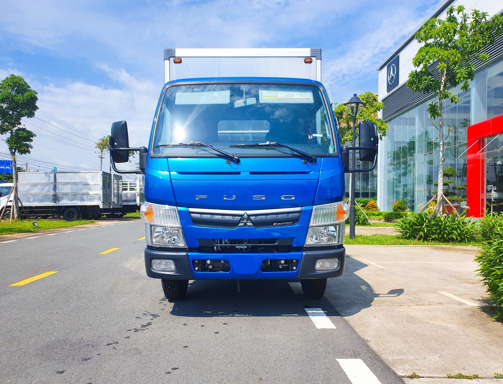  XE TẢI MITSUBISHI 1.9 TẤN FUSO CANTER TF4.9 2022 - THÙNG KÍN 