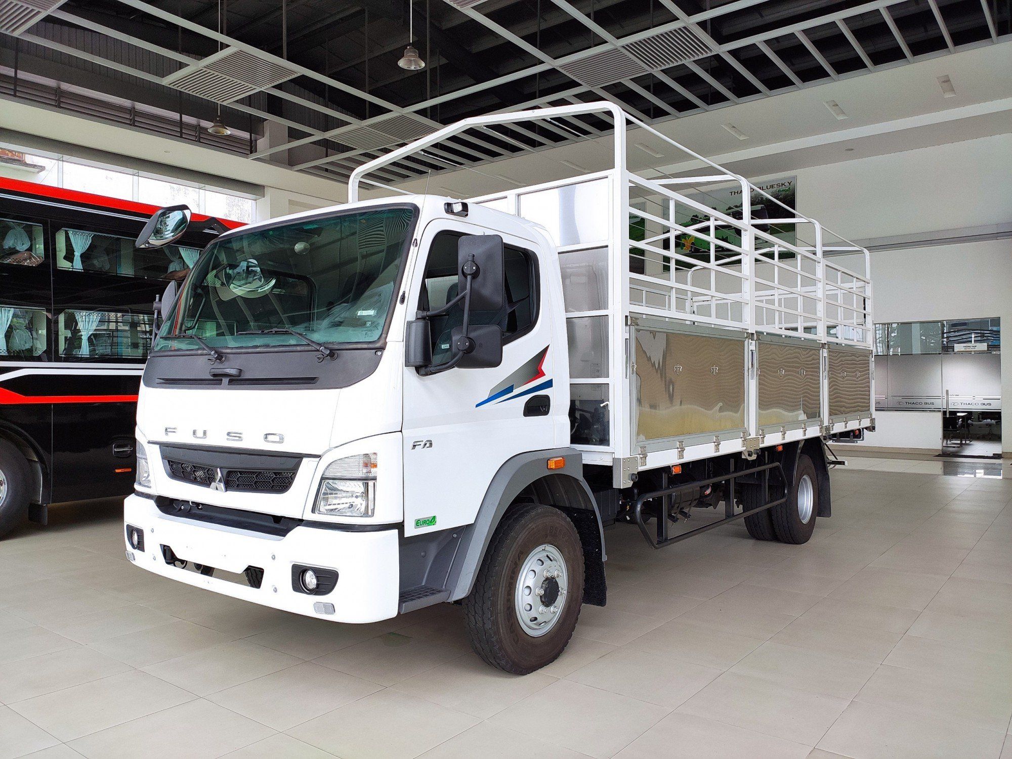  Fuso FA 140L - Thùng Bạt 6.1m - 6.45 Tấn 