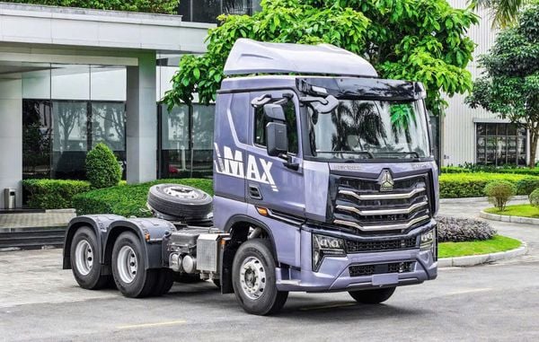  XE ĐẦU KÉO SINOTRUK 6X4 - HOWO MAX 