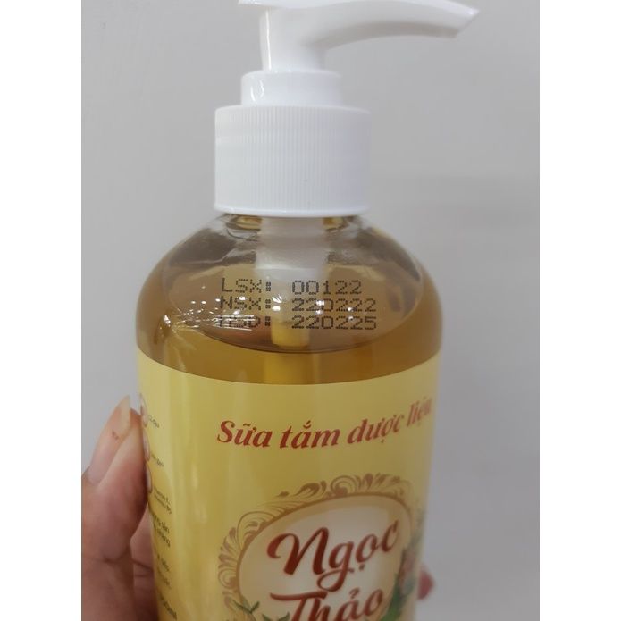  Sữa tắm dược liệu Ngọc Thảo hương truyền thống - Vàng 350ml (MP8216) 