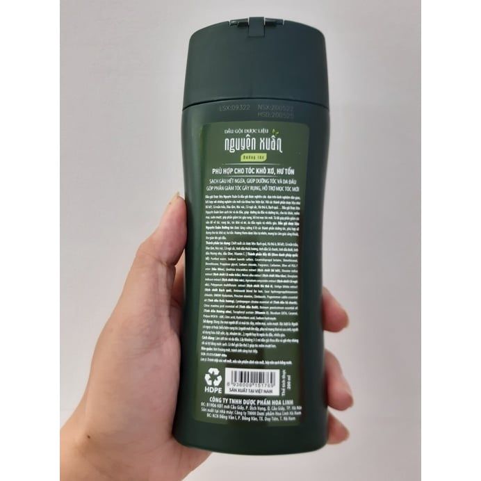  Dầu gội dược liệu Nguyên Xuân dưỡng tóc - Xanh lá 200ml (MP8211) 