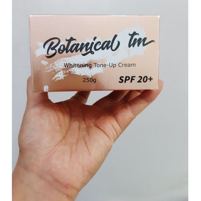  Kem ủ trắng nâng tone Tami Natural Whitening tone-up 250g (MP7979) 