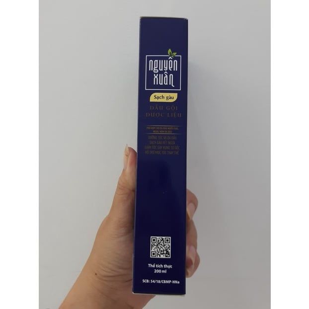  Dầu gội dược liệu Nguyên Xuân sạch gàu - Xanh dương 200ml (MP8213) 