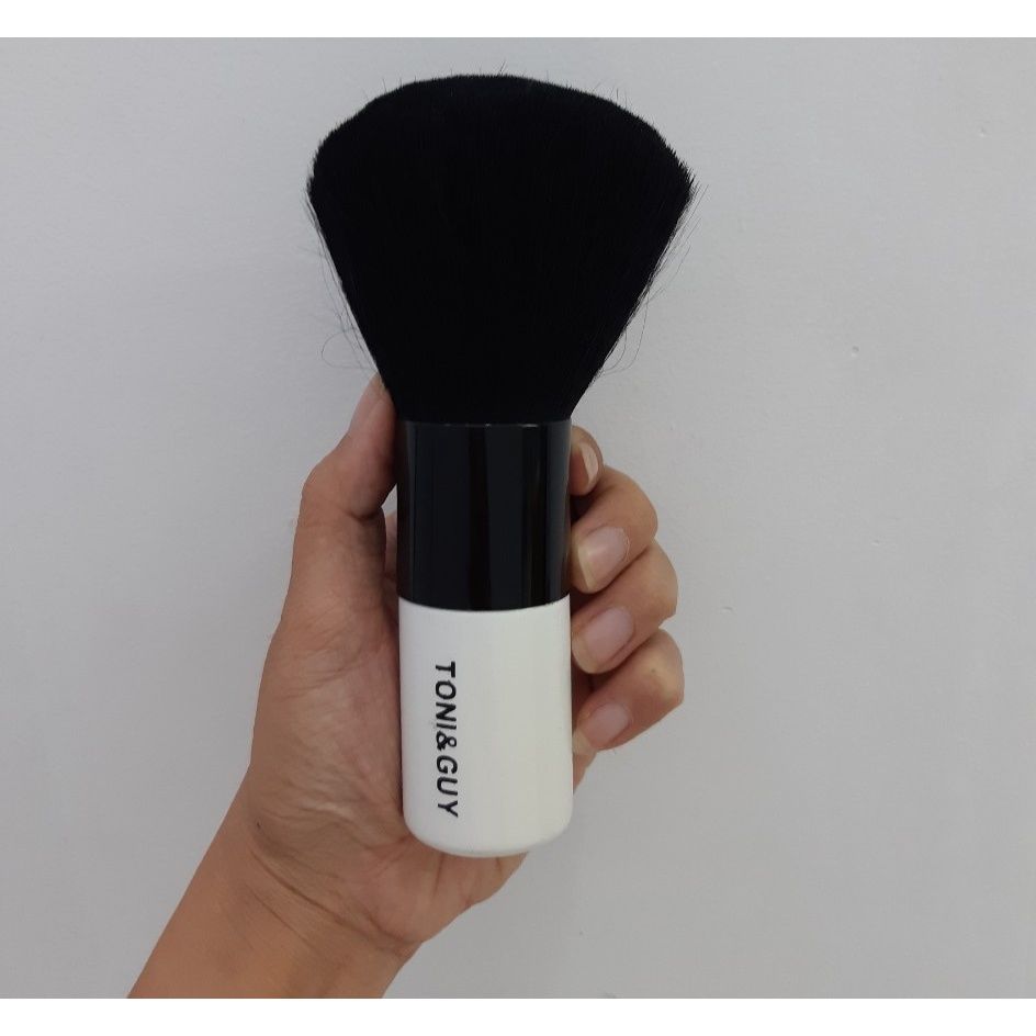  Cọ phủi Toni&guy (TO1668) 