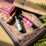  SON DƯỠNG MÔI MỀM THIÊN NHIÊN NAKED KISS BALM SENSE PLUS HƯƠNG DÂU 5G (MP7238) 