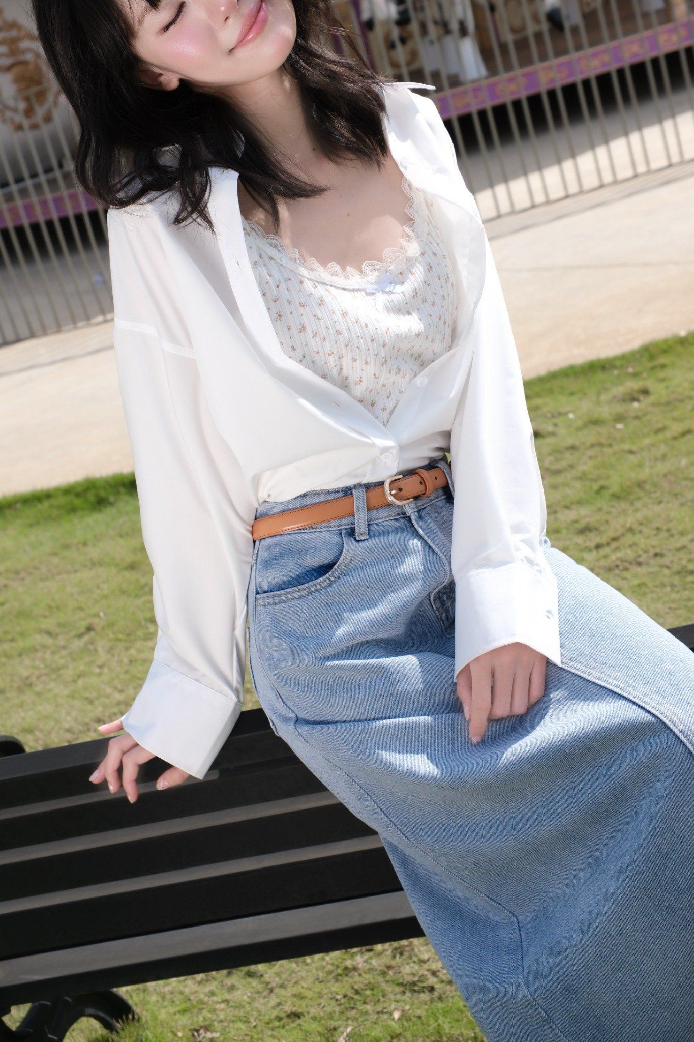  Áo 2 Dây Croptop Ren Hoa Nhí FAD074 