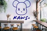 Tranh mica EPeBen dán tường nổi 3d hình mặt gấu Kaws Bearbrick ngầu, trang trí quán ăn, shop thời trang, spa làm đẹp 