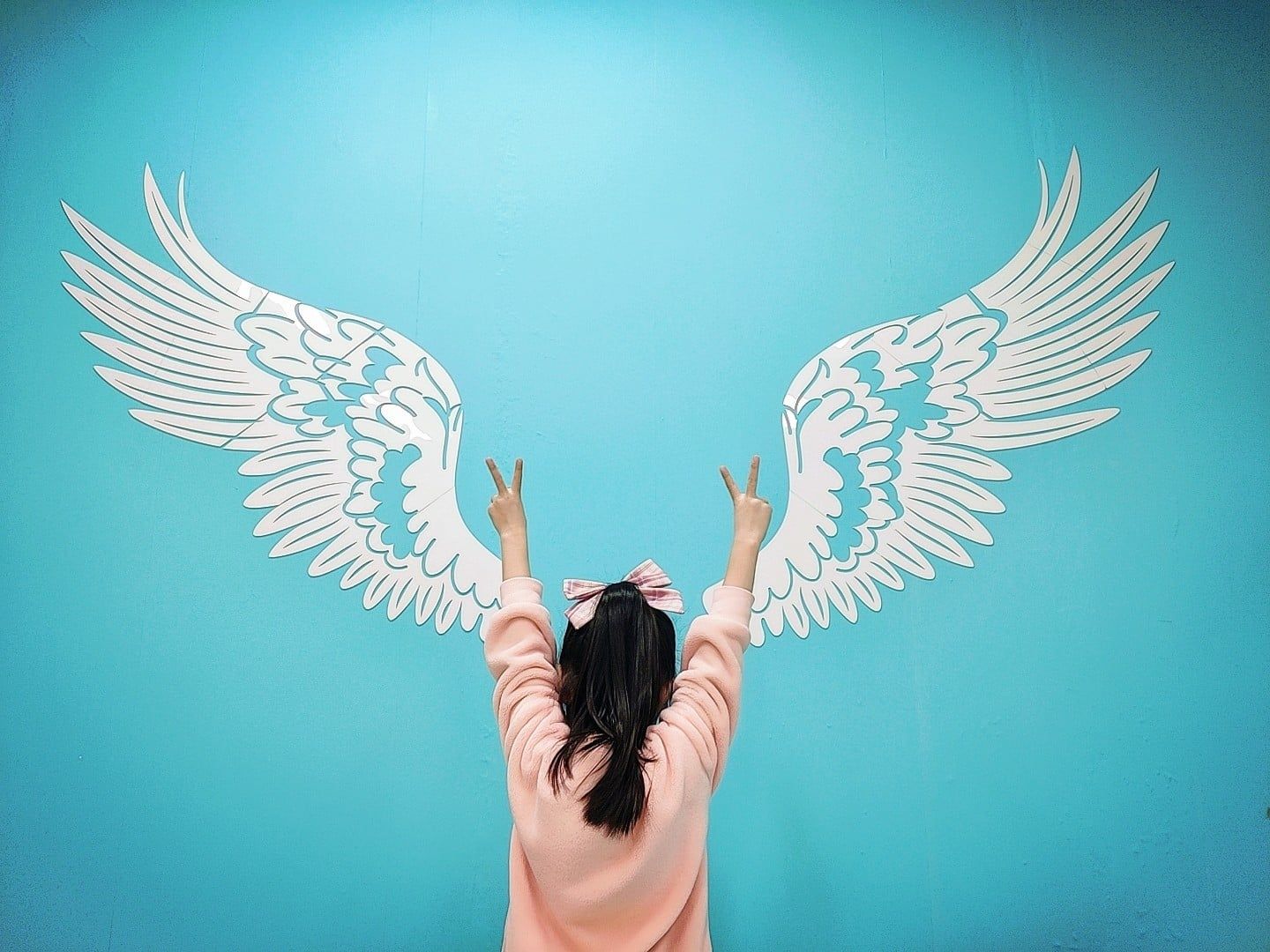  Tranh mica EPeBen dán tường nổi 3d hình đôi cánh thiên thần decor trang trí nhà, cửa hàng, shop thời trang 