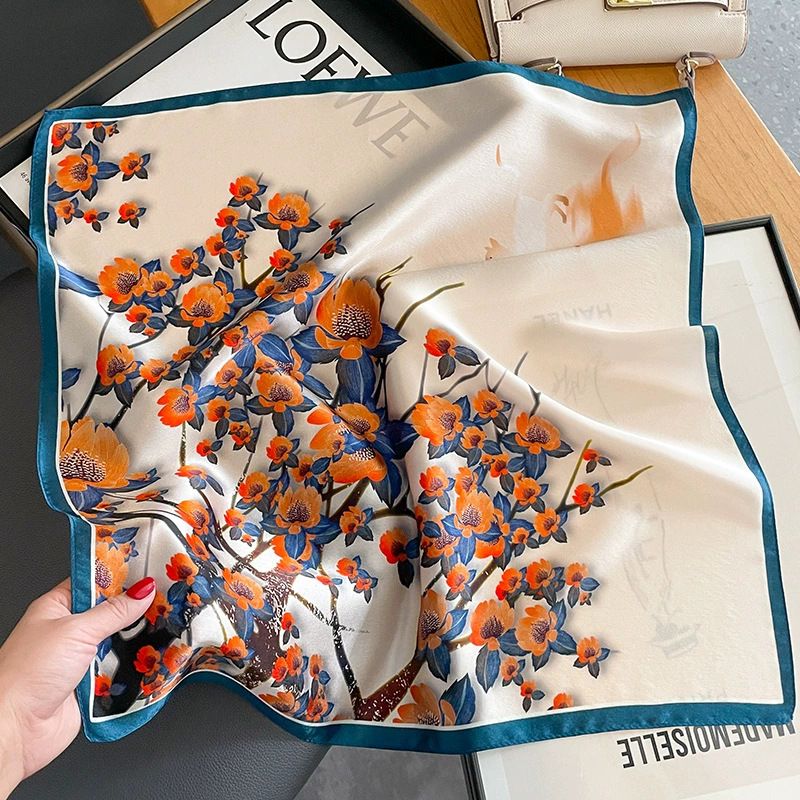 Khăn lụa tơ tằm họa tiết 53x53cm BASELE0696