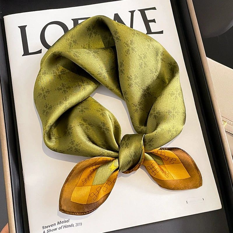 Khăn lụa tơ tằm họa tiết 53x53cm BASELE0671