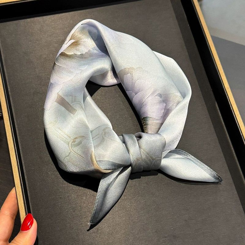 Khăn lụa tơ tằm họa tiết 53x53cm BASELE0684