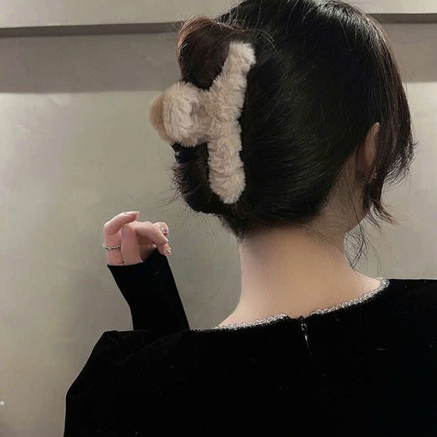 Kẹp tóc phủ lông nhung PKBH034