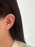  14K Gold Flower labret piercing 