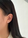  14K Gold Flower labret piercing 