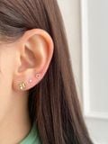  14K Melo Flower labret piercing 