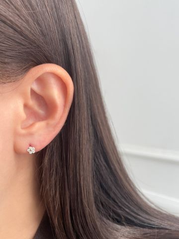  14K Mini Floral mini huggie 