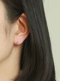  14K Lara Star labret piercing 