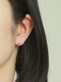  14K Lara Star labret piercing 