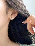  14K Flower cubic piercing 