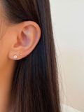  14K Flower labret piercing 