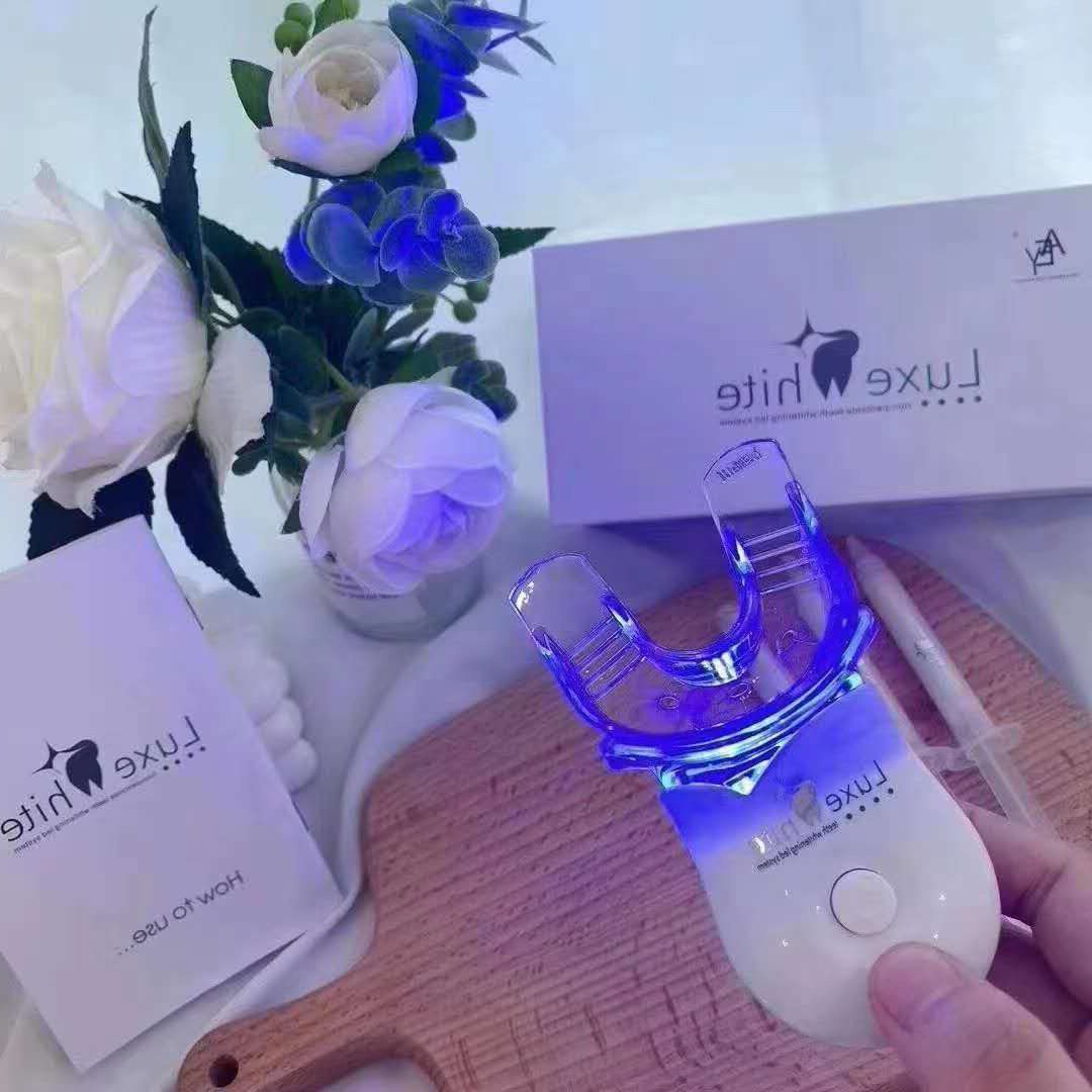 Bộ tẩy trắng răng tại nhà an toàn tiện lợi Luxe White