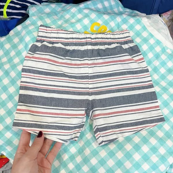  Quần Short carter's sọc 