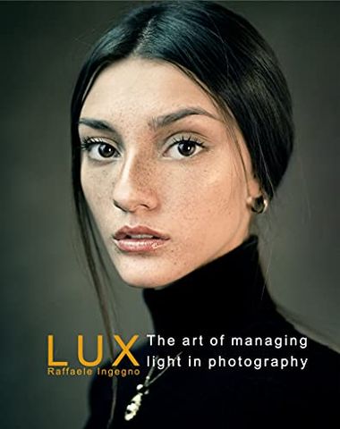 LUX: The art of managing light in photography (không có mục lục)