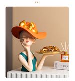  CÔ GÁI ĐỂ ĐỒ 