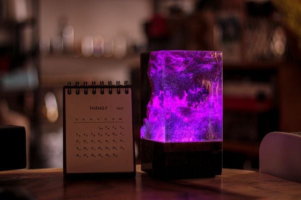  ĐÈN NU GỖ KẾT HỢP KEO EPOXY NHIỀU MÀU 