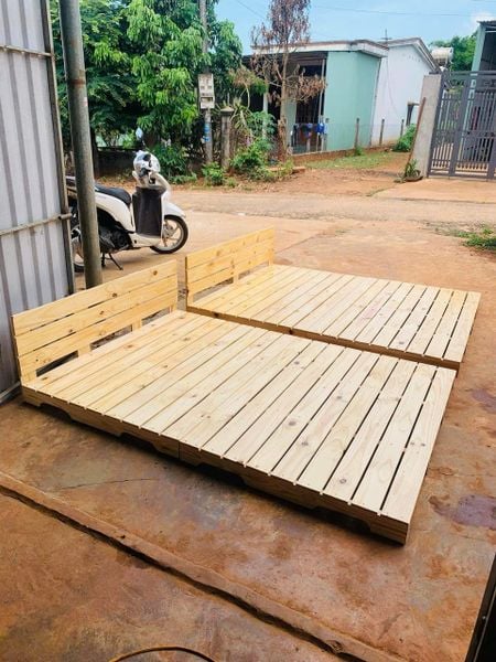  GIƯỜNG GỖ THÔNG PALLET - 9 THANH 