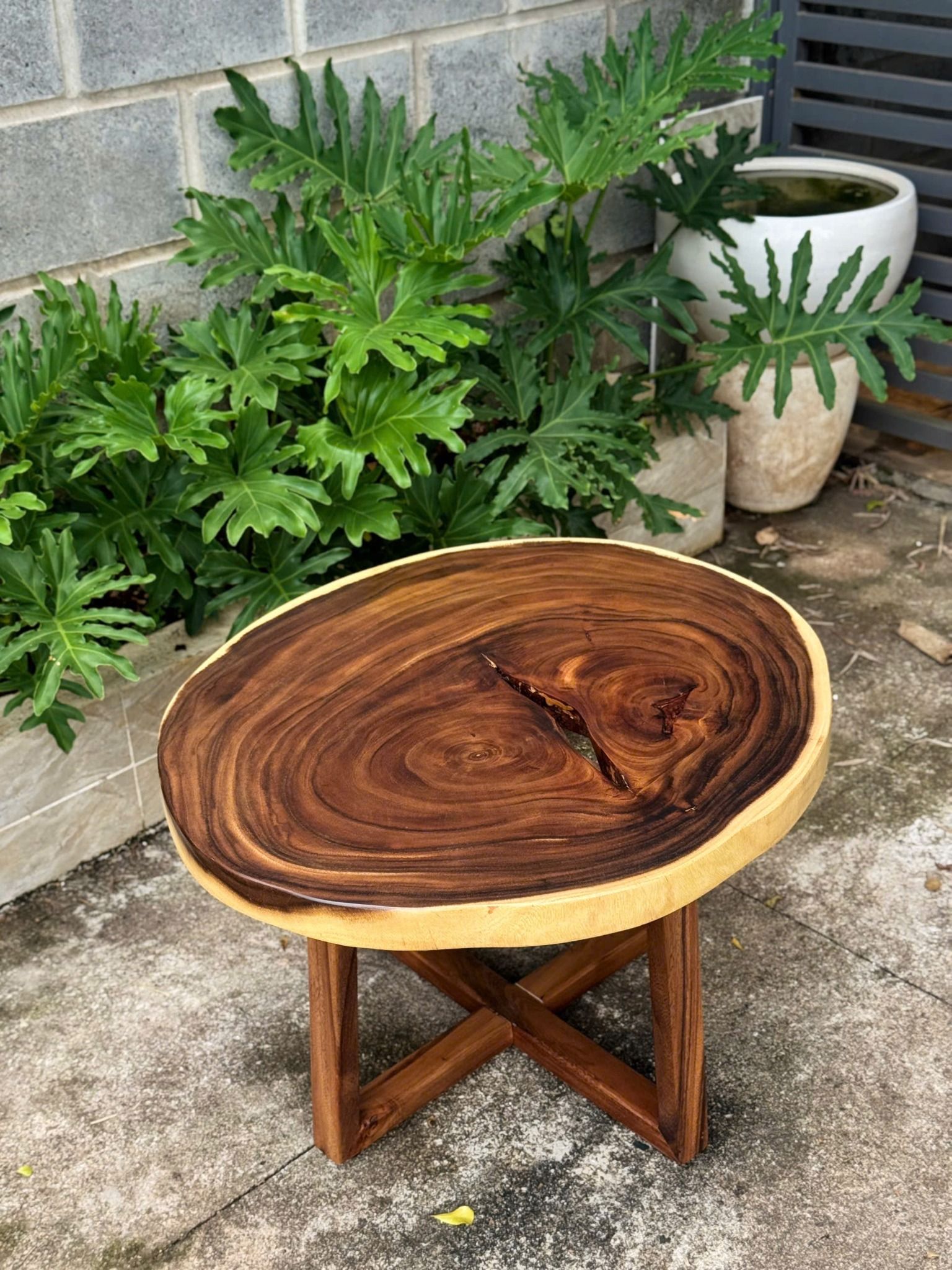  BÀN GỖ ME TÂY 74 x 64 x 5 cm 