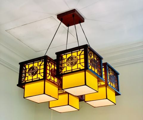 ĐÈN THẢ TRẦN GỖ THA-GO-VUONG