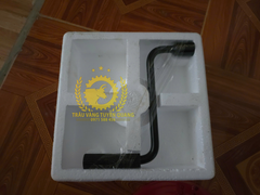 TAY QUAY MÁY XỚI ĐẤT MINI
