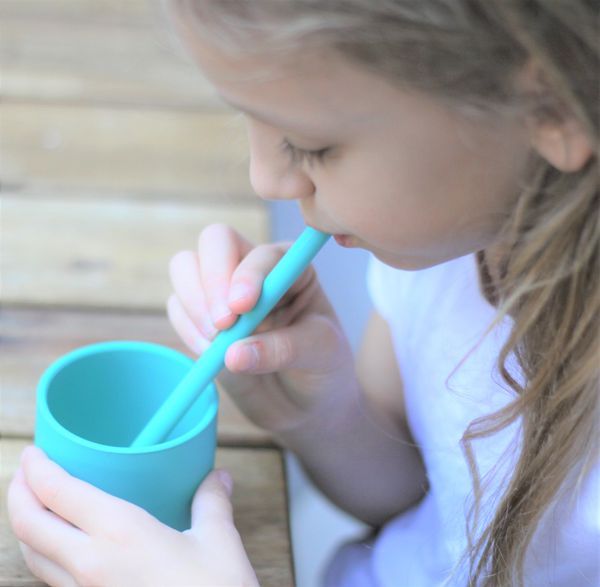 MinikOiOi Set Cọ Rửa & Ống Hút Silicone Cho Bé