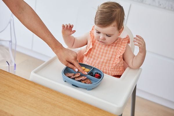 b.box Khay Ăn Dặm 2 Trong 1 Có Đế Hít Chống Trơn Cho Bé
