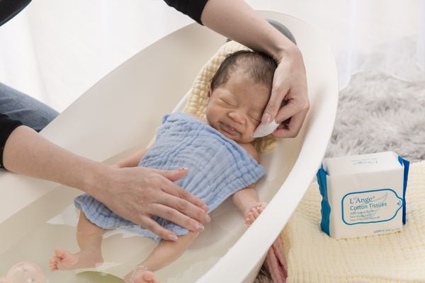 L'Ange Khăn Vải Khô Đa Năng Cho Mẹ & Bé (Bịch 100 Miếng)