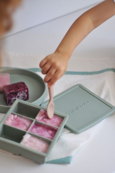 MinikOiOi Khay Trữ Thức Ăn Silicone Có Nắp Đậy