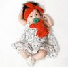 NOOKUMS NÚM TI SILICONE KÈM THÚ BÔNG CAO CẤP AN TOÀN CHO BÉ  - HƯƠU CAO CỔ HỒNG