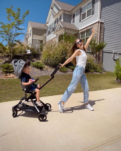 Unilove Xe Đẩy Siêu Nhẹ 3 Trong 1 On-the-Go Ghế Ngồi Xoay 360 Độ, Có Thể Gấp Gọn